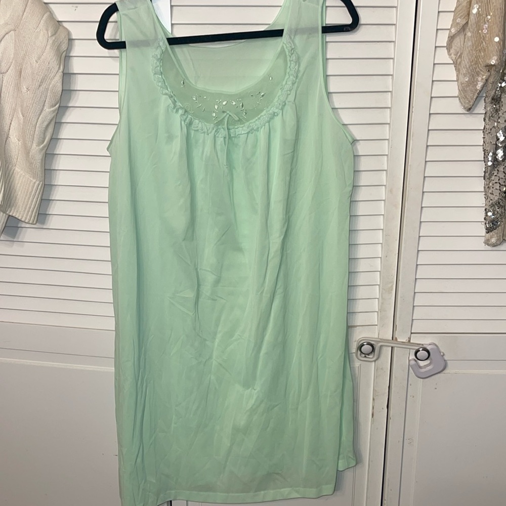 Lorraine Classics Vintage SZ XL sherbet green midi nightgown